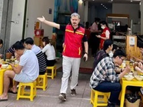 Diễn viên vay NSND Xuân Bắc 50 triệu khởi nghiệp giờ là "ông trùm VTV", bán bánh canh khắp Hà Nội