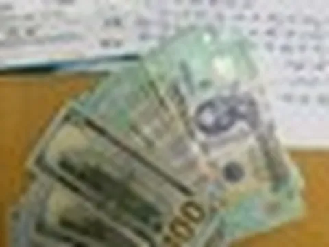 Công an xác minh nhiều ví tiền, túi xách nằm rải rác quanh cảng hàng không quốc tế Tân Sơn Nhất: Tổng giá trị hàng trăm triệu đồng
