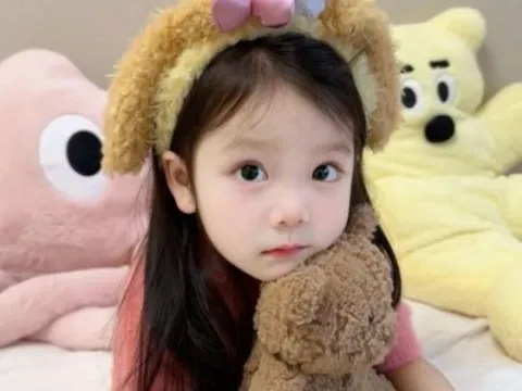 Ông nội đặt tên cho cháu gái ý nghĩa là Nguyễn Thị Thông Minh, mẹ bé đổi một chữ thành tên khác ấn tượng hơn