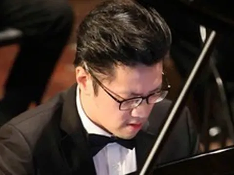 "Thần đồng" Lưu Hồng Quang thăng hoa cùng kiệt tác Brahms trong đêm nhạc "A Night of Virtuoso Concertos"