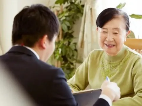 Về già, bất kể giàu hay nghèo, có ba điều cha mẹ nhất định phải giúp đỡ con cái, nếu không sẽ hối tiếc suốt đời