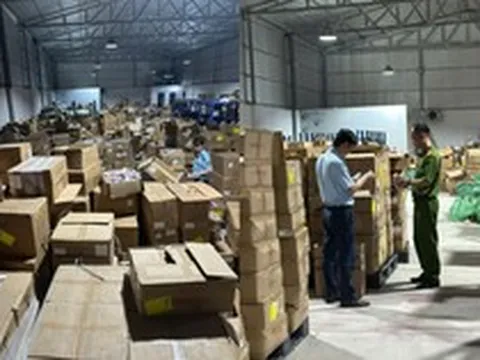 Tịch thu 233.140 sản phẩm mỹ phẩm tại công ty của nữ giám đốc Lý Hồng Thương: Đủ loại son môi, kem chống nắng, kem dưỡng da