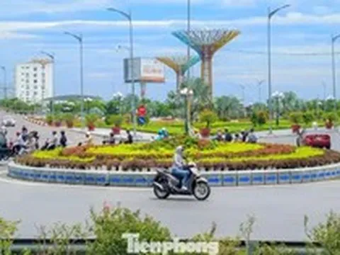 Hiện trạng một nút giao thông vừa được rót 900 tỷ để 'lên đời'