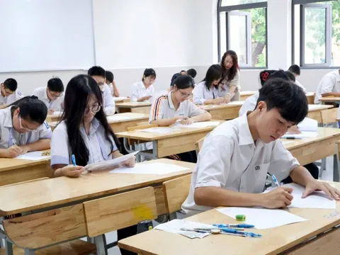 12 học sinh lớp 11 là thủ khoa thi học sinh giỏi của Hà Nội