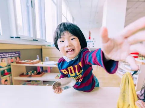 Thiệt thòi của những đứa trẻ được bao bọc quá mức