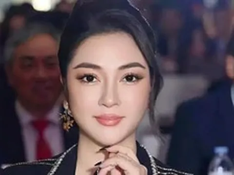 Hoa hậu Nguyễn Thị Huyền trở thành tiến sĩ