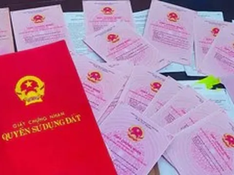 Người dân phải làm gì khi đã bán đất nhưng vẫn nhận thông báo nộp thuế?