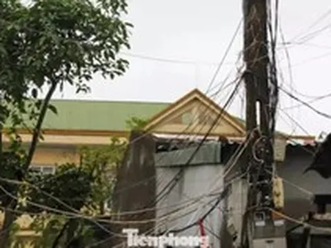 Sống thấp thỏm ở khu tập thể xuống cấp nghiêm trọng