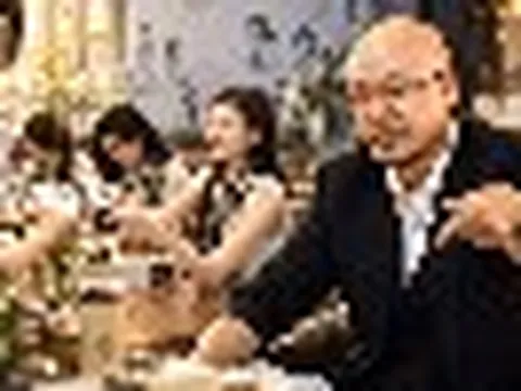 Ông Đặng Lê Nguyên Vũ tặng sách và cà phê miễn phí cho khách hàng tại TP.HCM, áp dụng duy nhất 1 ngày, giới hạn số lượng người được tặng