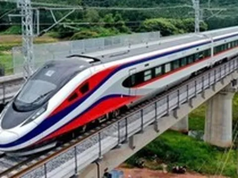 Cùng do Trung Quốc xây dựng, đường sắt cao tốc tại Lào chỉ 160km/h nhưng ở Trung Quốc tới 350km/h, vì sao?