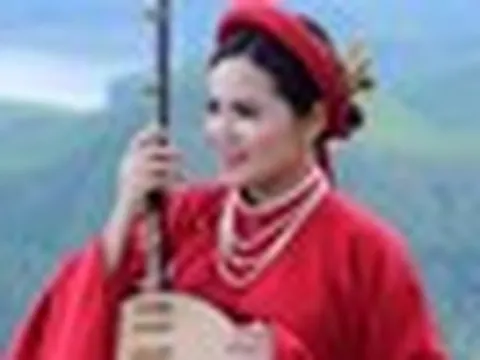 Mai Chung đưa loạt danh thắng cố đô Huế vào MV mới, ca khúc mất 3 năm “thai nghén”