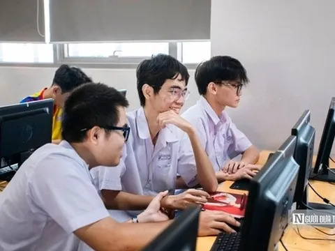 Bộ GD&ĐT cho phép các trường THCS, THPT kiểm tra định kỳ trên máy tính