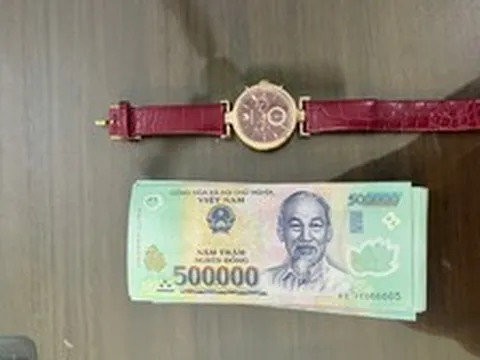 Ai là chủ nhân cọc tiền 500.000 đồng dưới đây nhanh chóng liên hệ công an