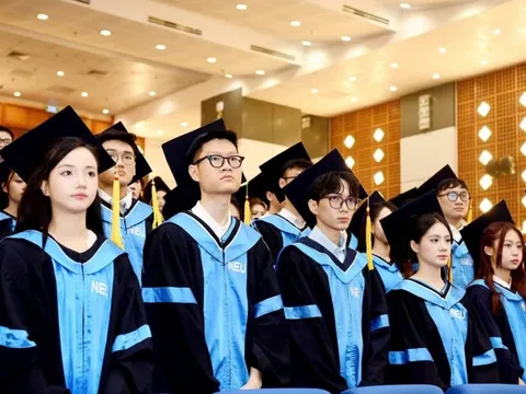Học phí đại học có thể tăng kịch trần