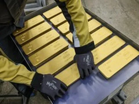 Nga vừa bán 220.000 ounce vàng