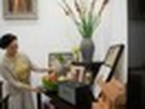 Cận cảnh căn nhà cổ 100 năm tuổi ở Hà Nội của nữ diễn viên sân khấu trẻ nhất được phong NSND