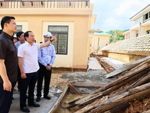 Phó Thủ tướng Lê Tiến Châu kiểm tra thực địa trường nội trú liên cấp tại tỉnh Quảng Trị