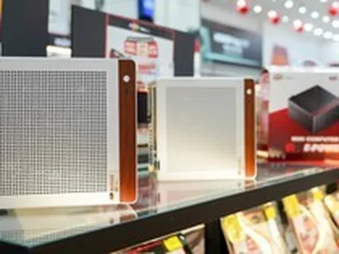 Mở bán mẫu máy tính để bàn nhỏ bằng chiếc hộp, giá từ 12,4 triệu đồng, bảo hành tới 3 năm