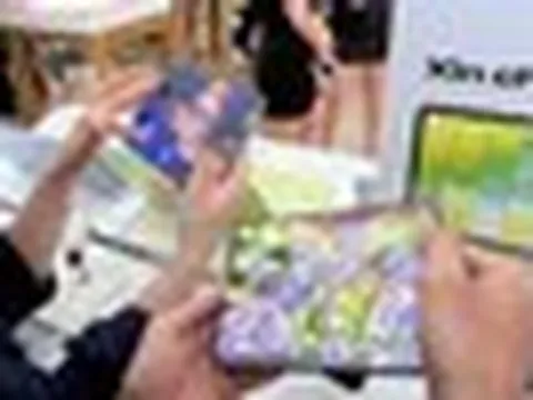 Cuối cùng ngày này cũng đến: Tận tay mẫu iPhone đắt kỷ lục ở Việt Nam!