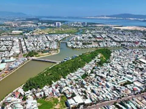 Vì sao ngọn núi giữa lòng Quy Nhơn đang gây 'bão' dư luận?