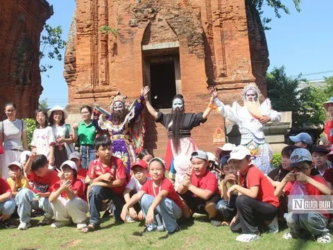 Gia Lai: Hành trình đưa công chúng đến gần di sản bên Tháp Đôi