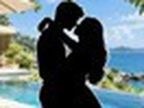 Vbiz có cặp đôi hẹn hò rõ như ban ngày: Bên nhau đón sinh nhật, du lịch tới đâu lộ hint tới đó