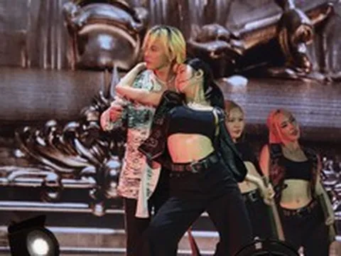 Mỹ Đình đẹp "nghẹt thở" trong đêm cuối BIGBANG: Pháo hoa rợp trời, không ai muốn kết thúc cuộc hẹn 20 năm