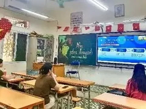 Trả lại tiền phụ huynh sau phản ánh một tháng quỹ lớp chi hết 17 triệu đồng