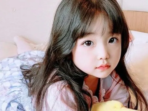 Bà nội đặt tên cháu gái là Nón, đi học lớp 1 thầy giáo thấy bé quá xinh liền đổi thành tên khác rất ấn tượng