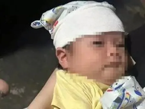 Bé gái khoảng 1 tháng tuổi bị bỏ rơi bên quốc lộ 1A