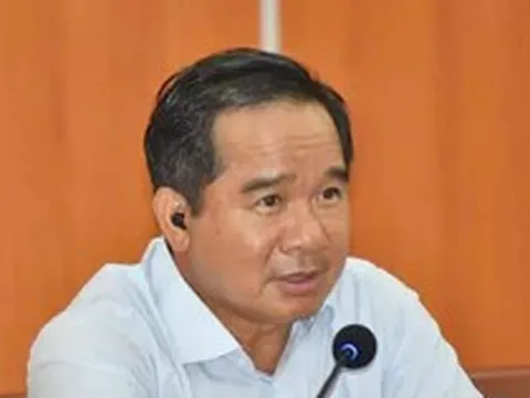 Chủ tịch TPHCM: Không để người dân ‘năn nỉ’ làm giấy tờ khi đổi tên đường