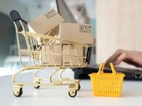 Người Việt chi hơn 440.000 tỷ đồng mua sắm online