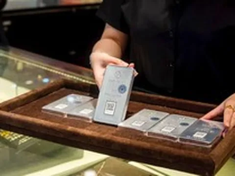 Giá bạc tại Việt Nam 'bốc hơi', nhà đầu tư lỗ bao nhiêu từ đầu năm?