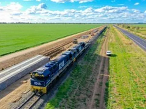 Dừng xây dựng khẩn cấp tuyến đường sắt dài 1.600 km, đội vốn gấp 2,7 lần lên 850.000 tỷ đồng, lùi đến ít nhất năm 2036