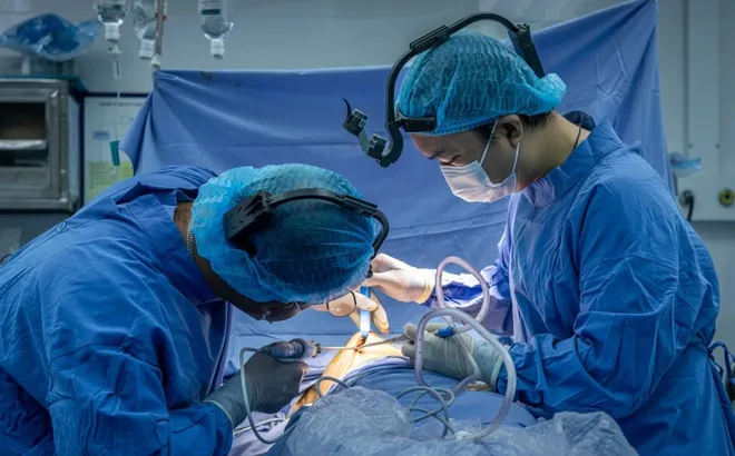 Bác đề xuất bác sĩ nội trú, chuyên khoa tương đương tiến sĩ