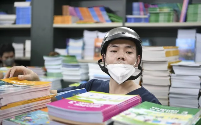 Nhiều trường ở TP.HCM đã cho học sinh đăng ký mượn SGK