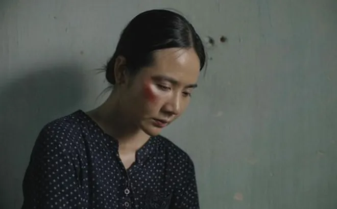 Không còn vẻ sang chảnh, Huyền Lizzie "biến hình" gây bất ngờ